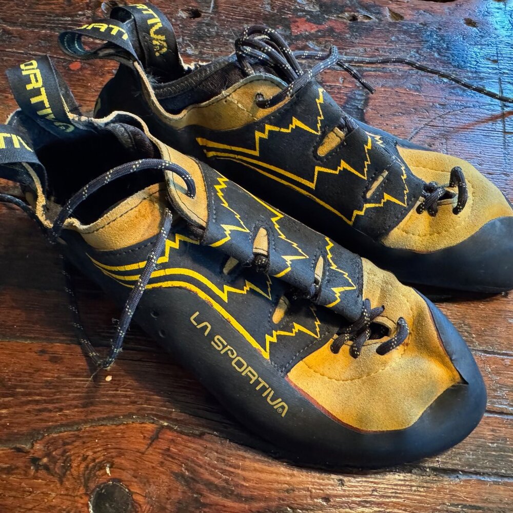 La Sportiva Katana Lace Climbing Shoes - Size 43 (10)